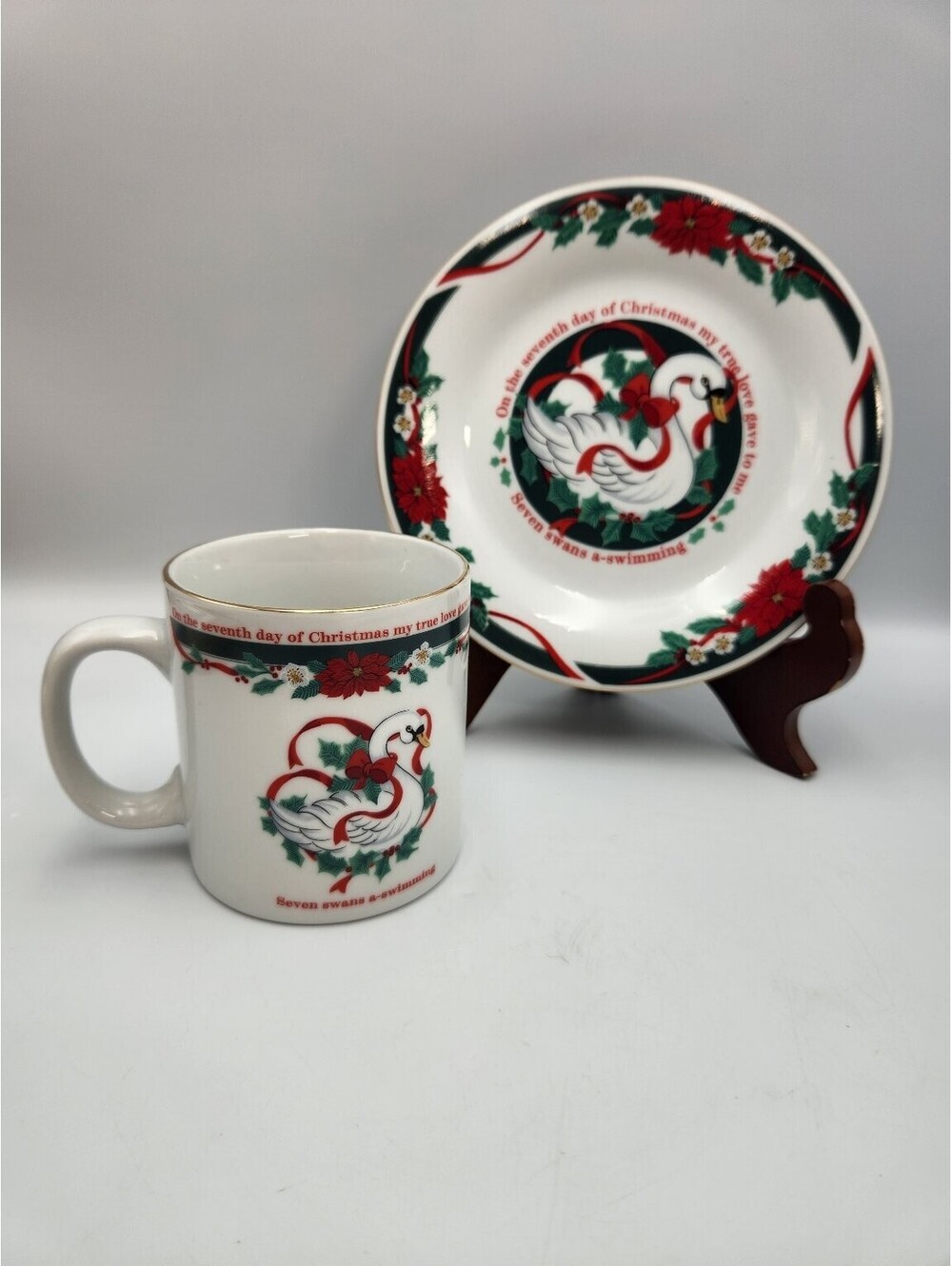 TIENSHAN Deck The Halls 7 Swans a Swimming Christmas Plate & Mug Set China H2